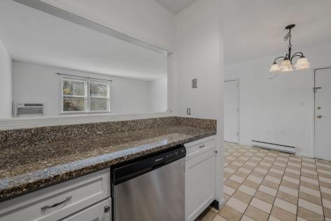 111 Niles Hill Road New London CT 06320