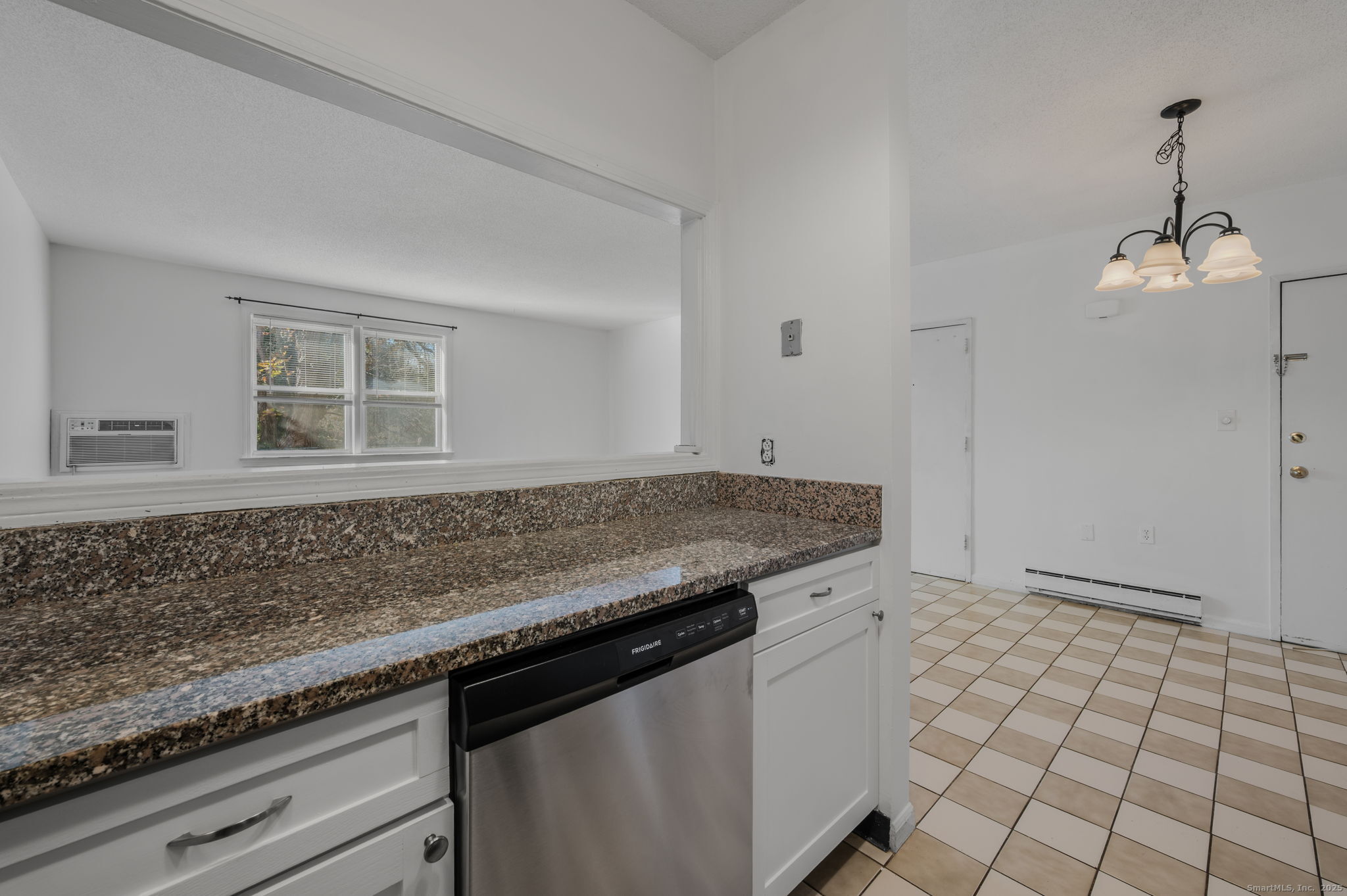 111 Niles Hill Road New London CT 06320