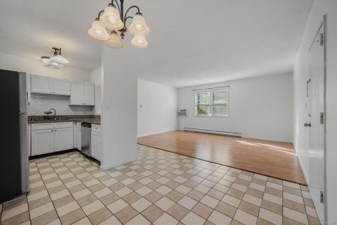 111 Niles Hill Road New London CT 06320