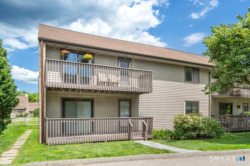 2289 Bedford Street Stamford CT 06905