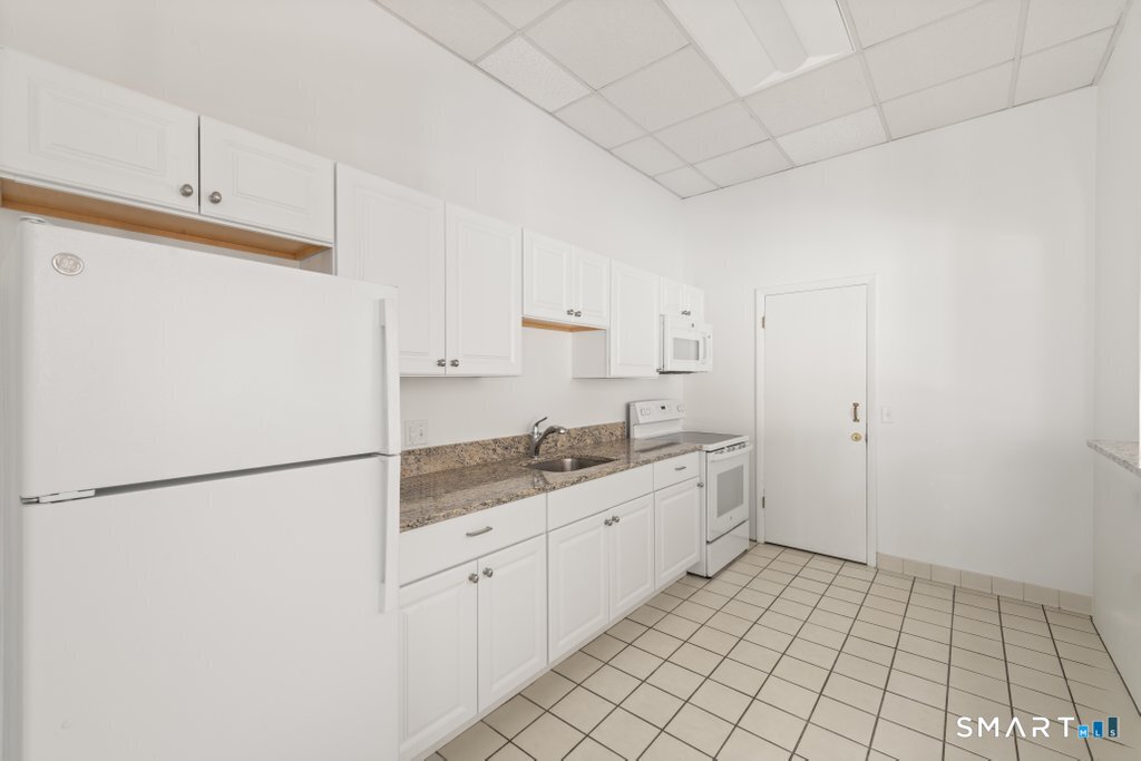 2289 Bedford Street Stamford CT 06905
