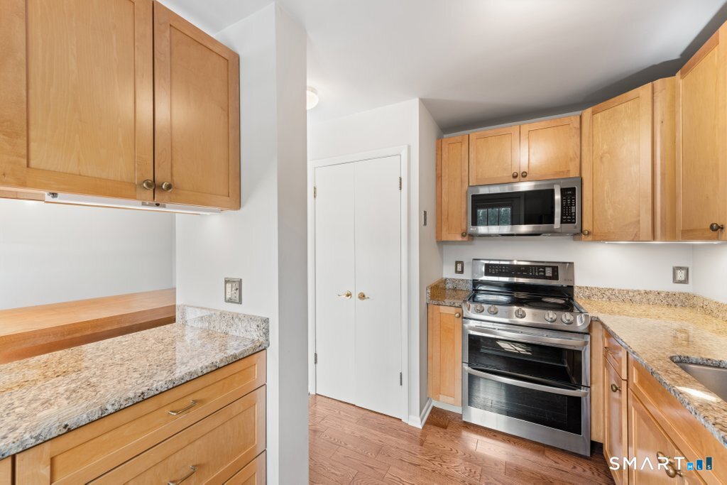 2289 Bedford Street Stamford CT 06905