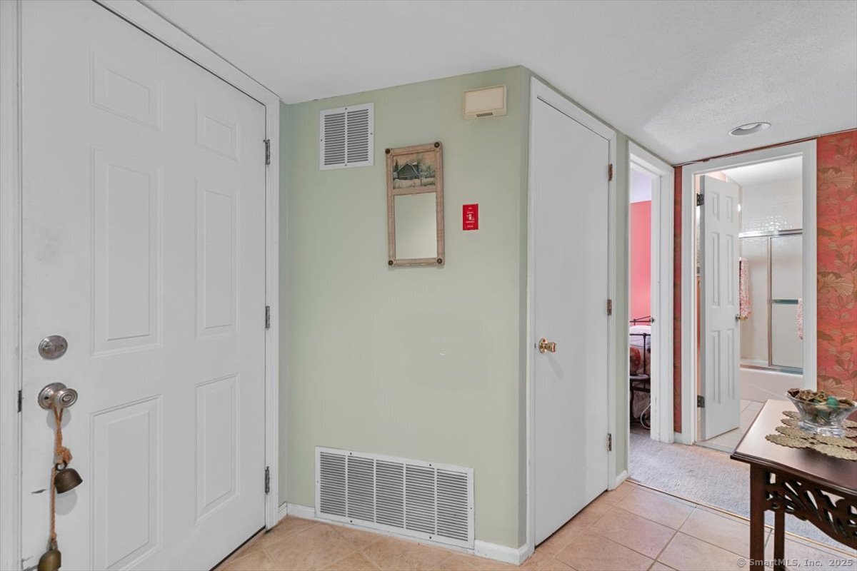 2 Mansfield Grove Road East Haven CT 06512