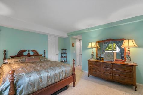 2 Mansfield Grove Road East Haven CT 06512
