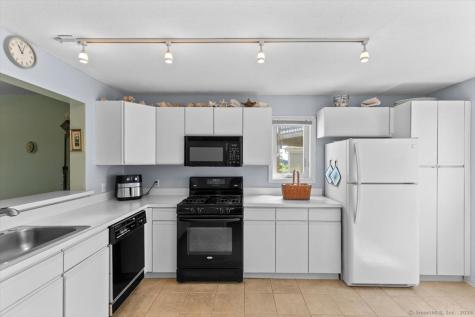 2 Mansfield Grove Road East Haven CT 06512