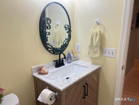 2 Mansfield Grove Road East Haven CT 06512