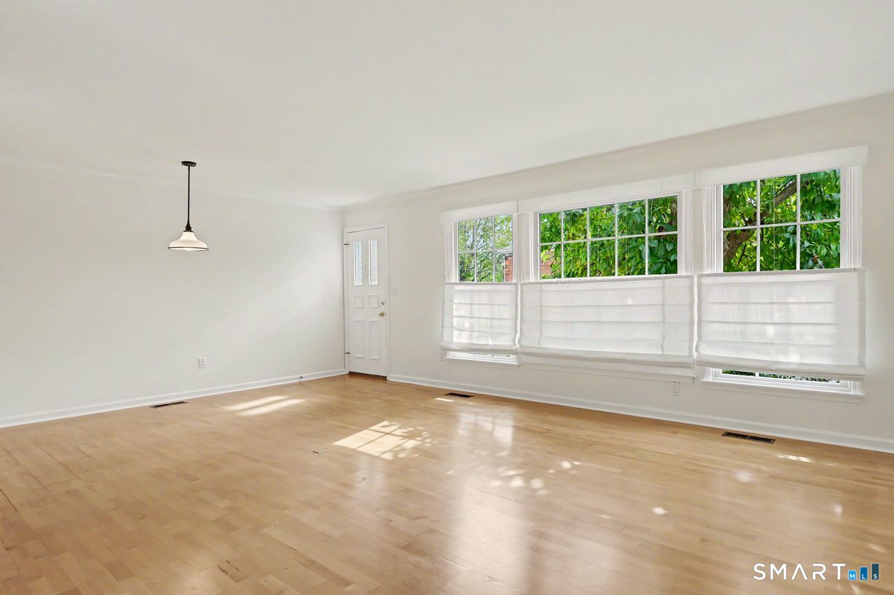 102 Valley Road Greenwich CT 06807