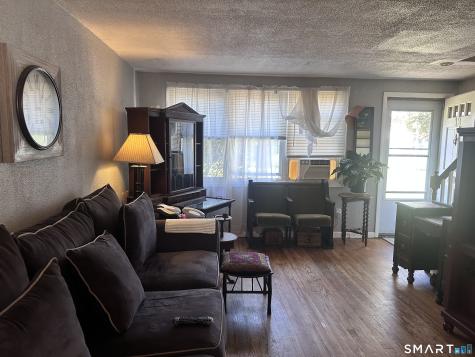 364 Main Street East Haven CT 06512
