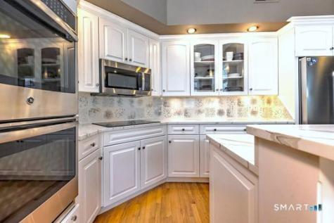 11 Priorwood Gardens Cromwell CT 06416