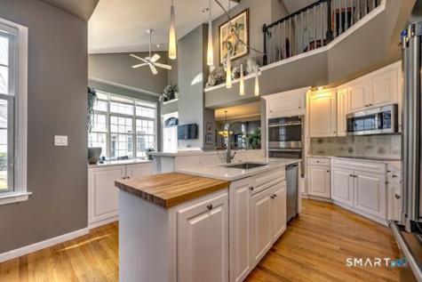 11 Priorwood Gardens Cromwell CT 06416