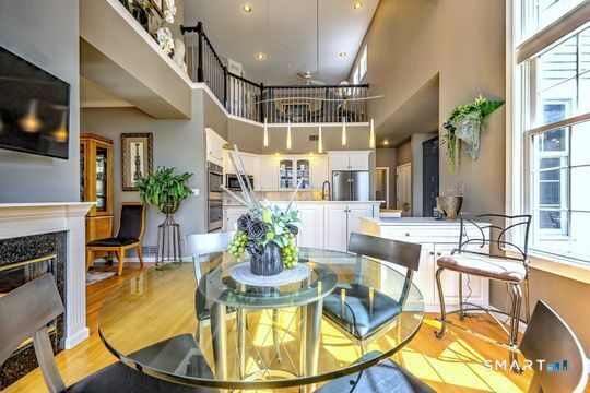 11 Priorwood Gardens Cromwell CT 06416