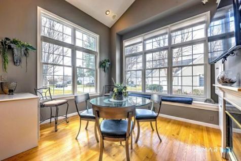 11 Priorwood Gardens Cromwell CT 06416