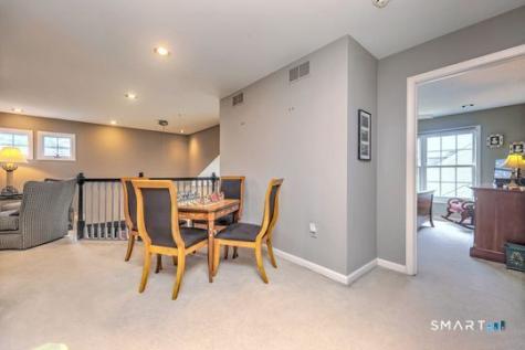 11 Priorwood Gardens Cromwell CT 06416