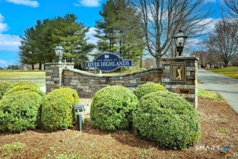 11 Priorwood Gardens Cromwell CT 06416