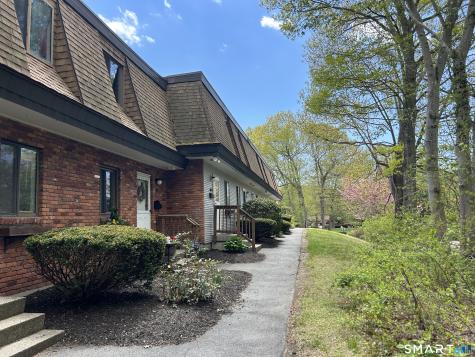 11 King Arthur Drive East Lyme CT 06357