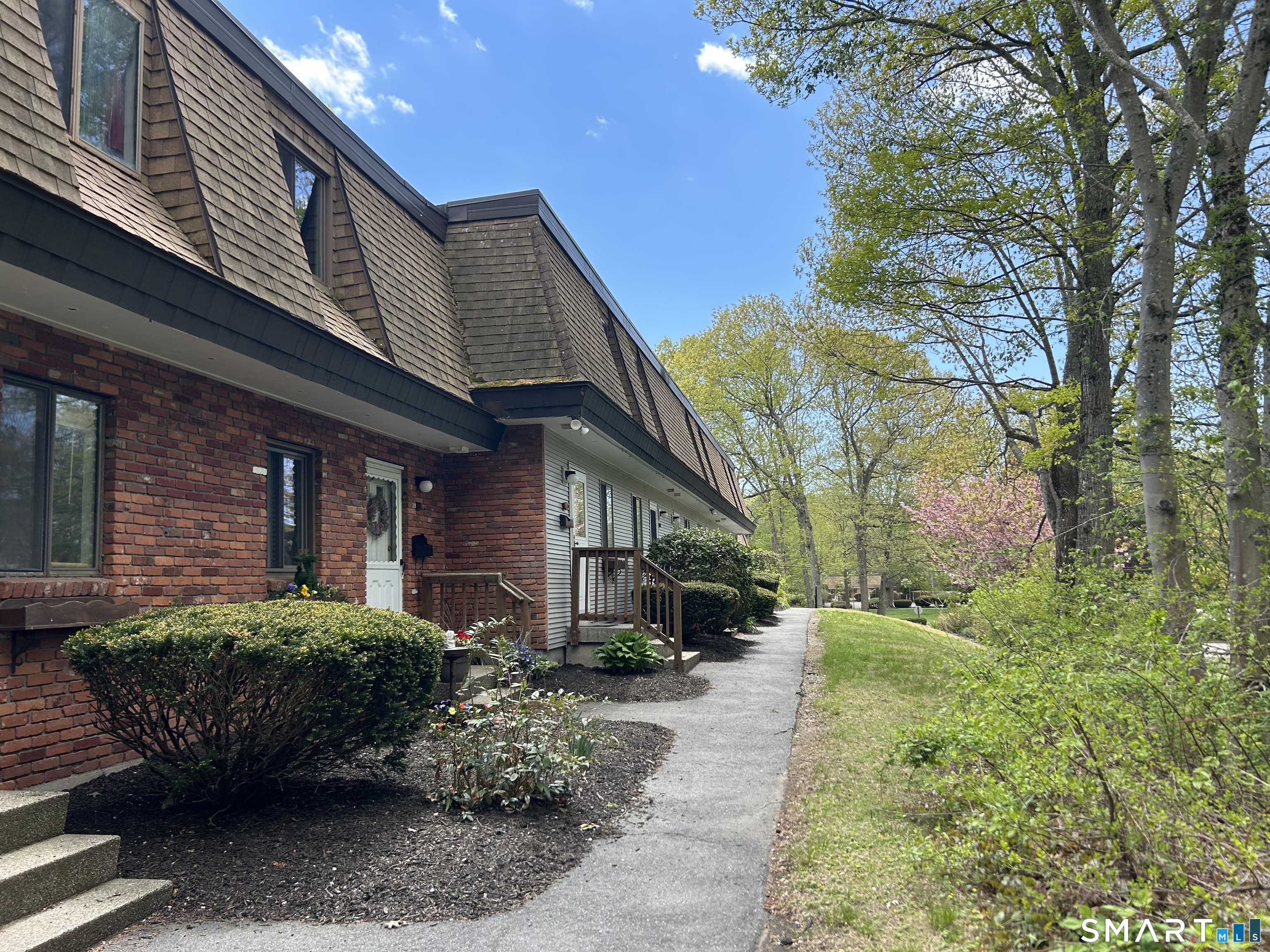 11 King Arthur Drive East Lyme CT 06357