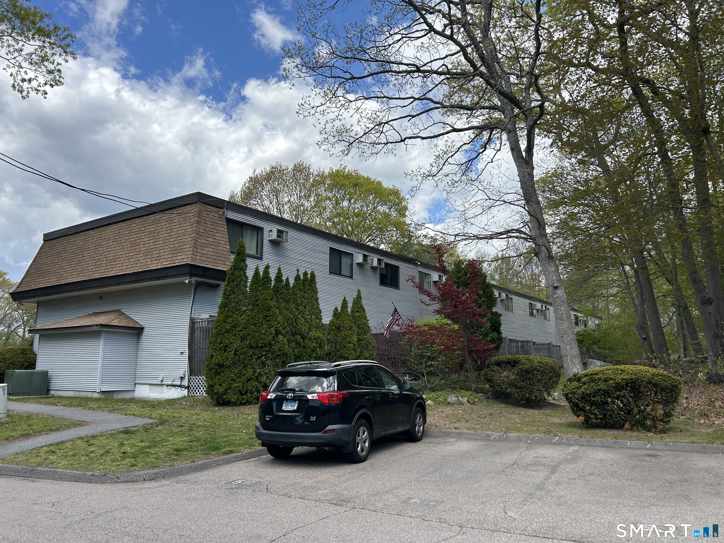 11 King Arthur Drive East Lyme CT 06357