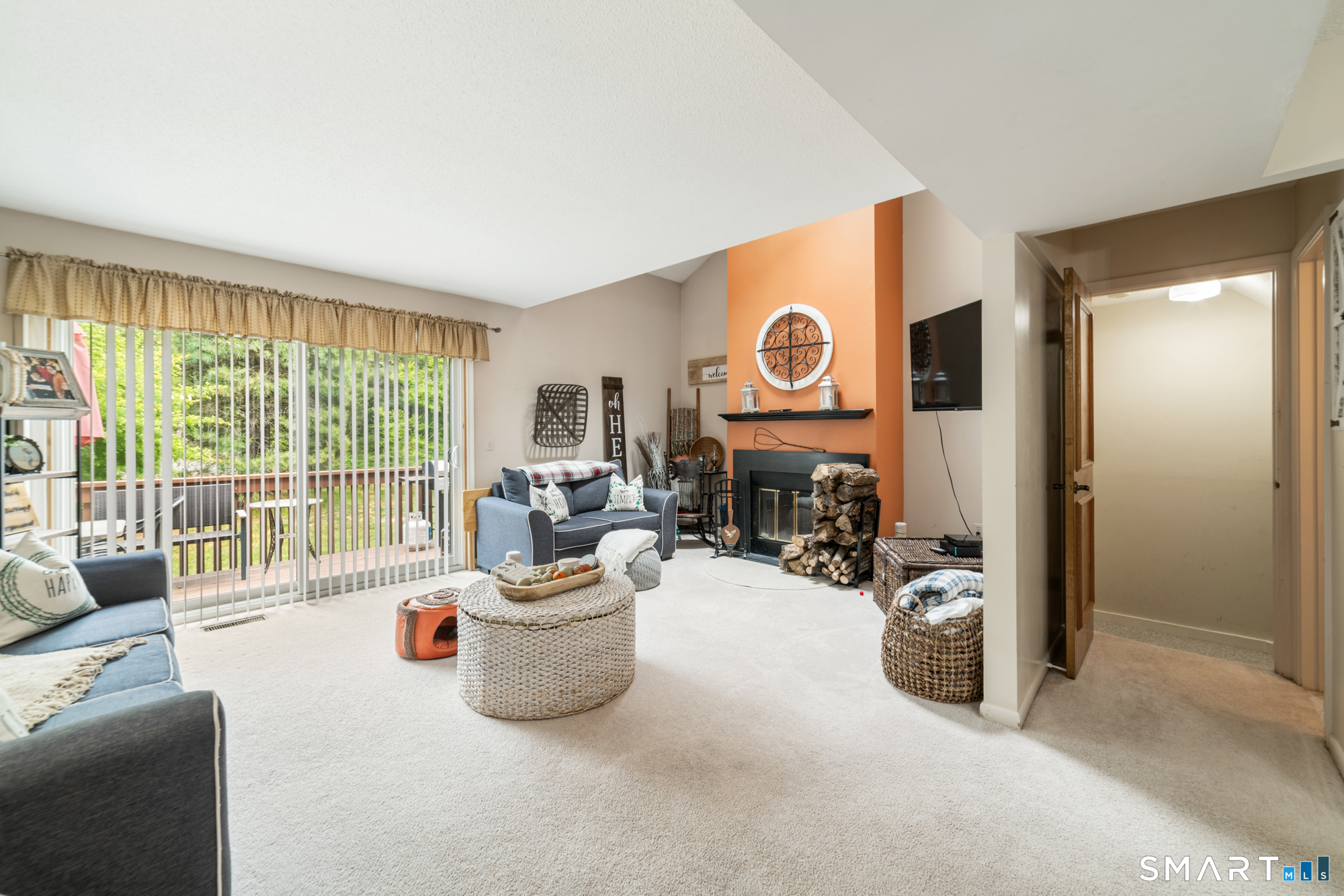 2 Whirling Dun Canton CT 06019