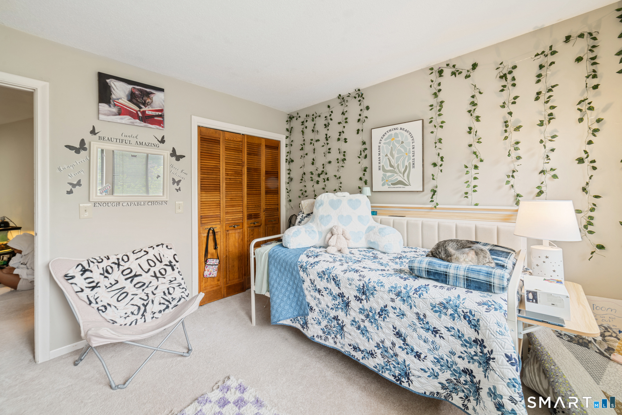 2 Whirling Dun Canton CT 06019