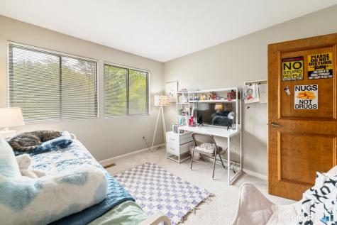 2 Whirling Dun Canton CT 06019