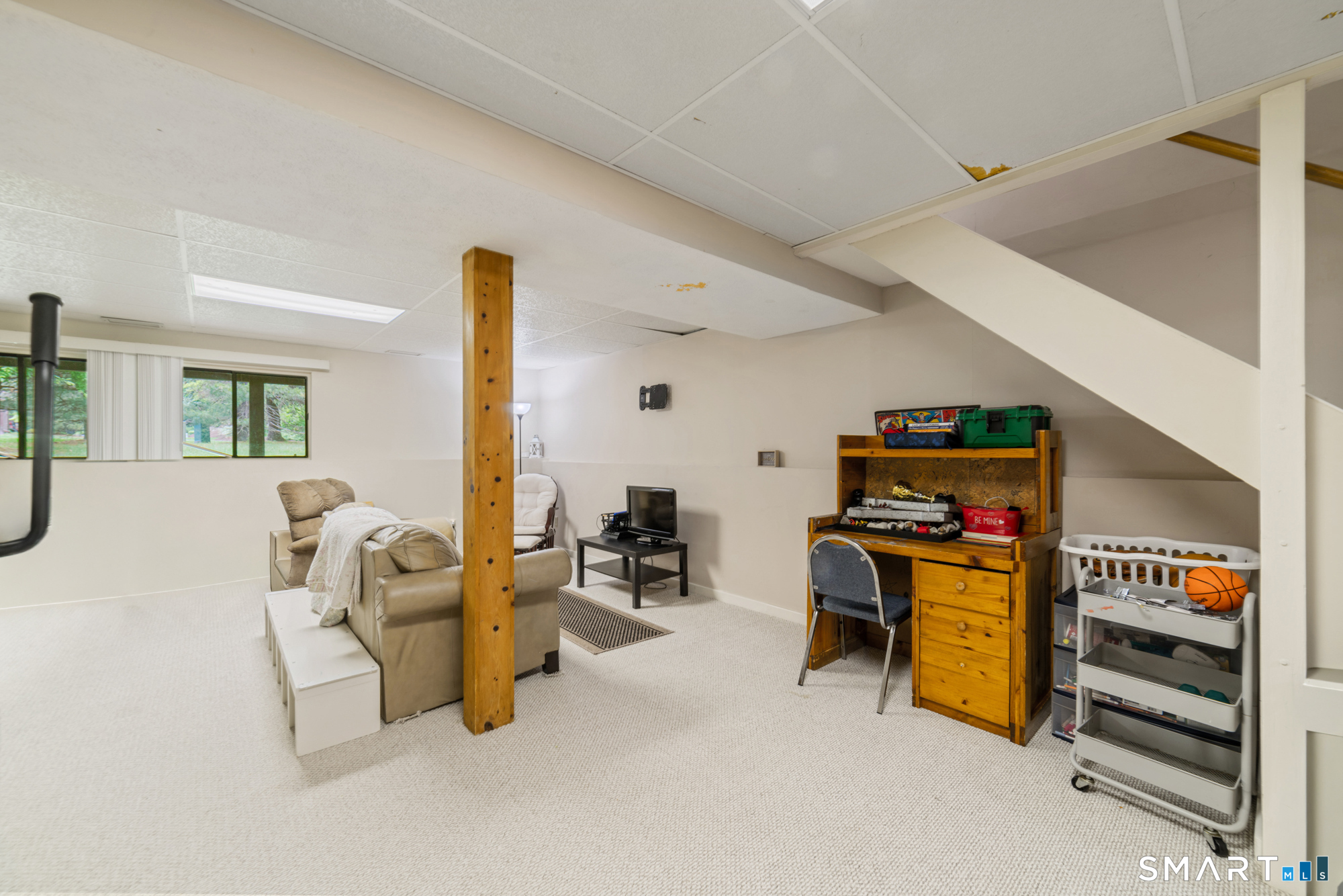 2 Whirling Dun Canton CT 06019