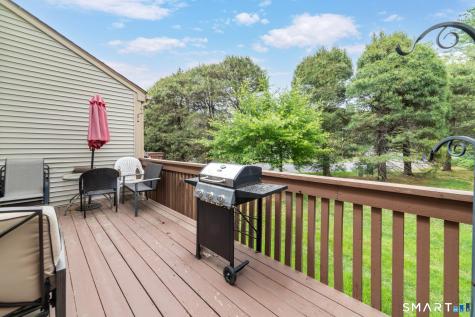 2 Whirling Dun Canton CT 06019