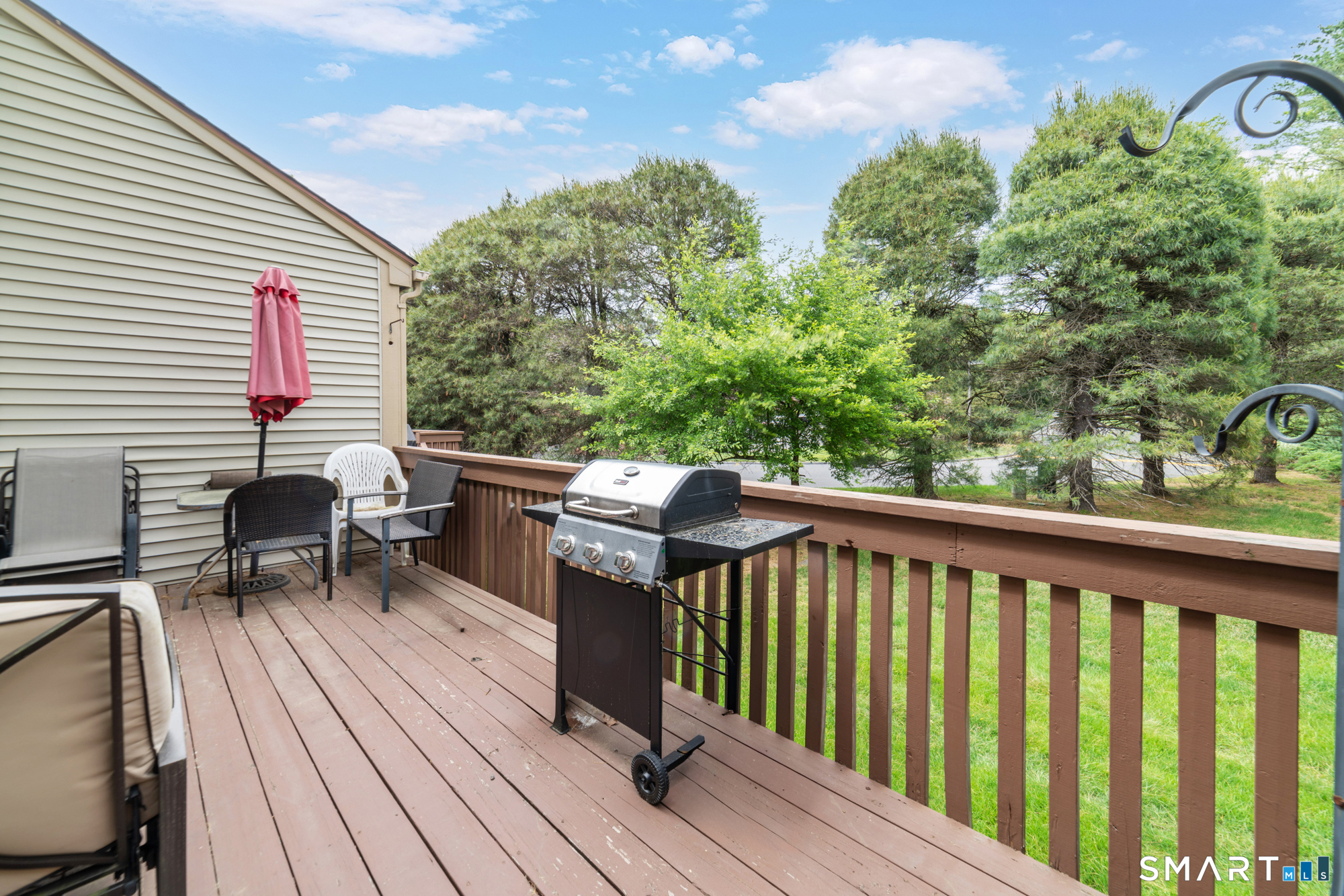 2 Whirling Dun Canton CT 06019