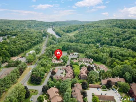 2 Whirling Dun Canton CT 06019