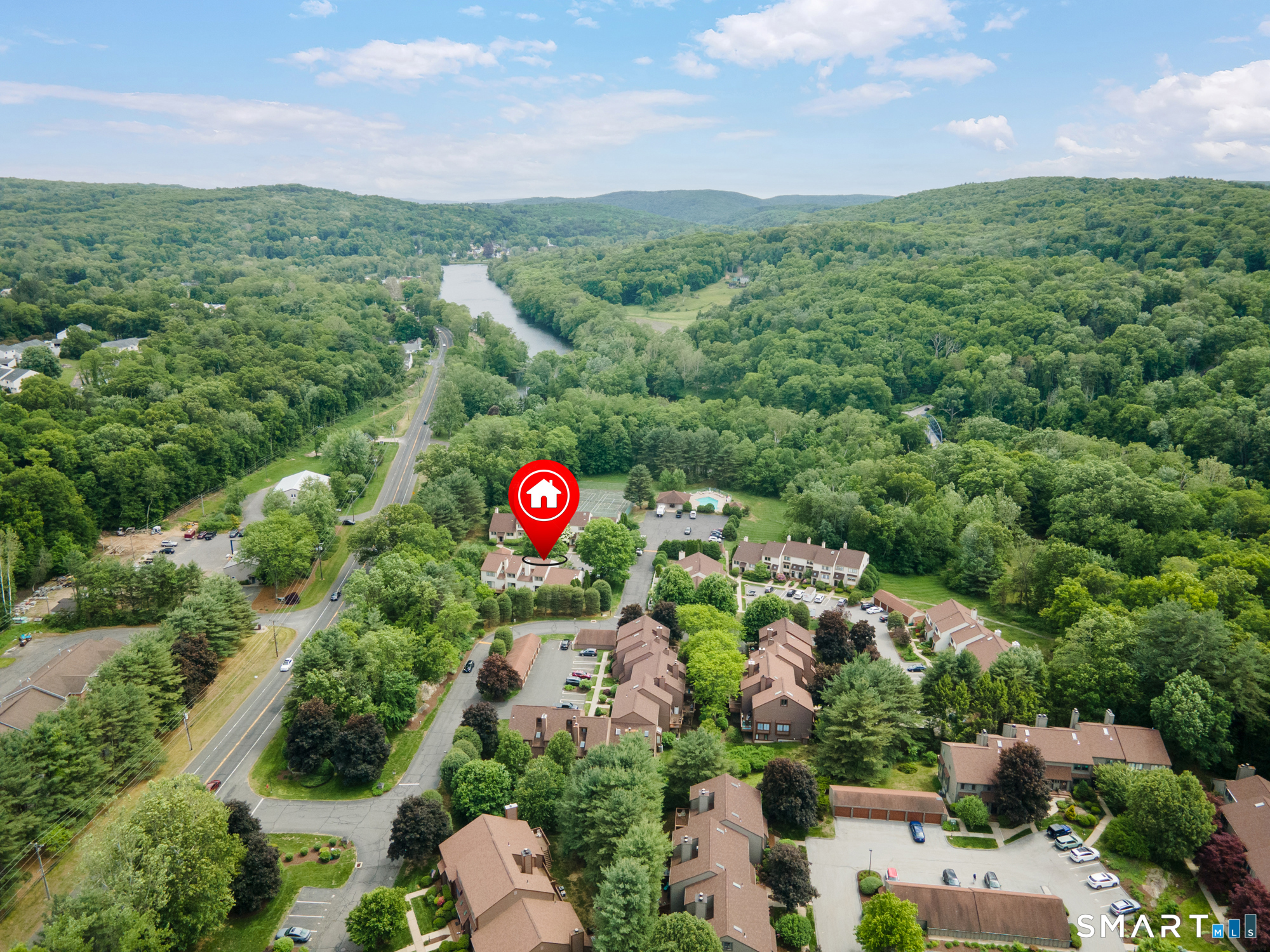 2 Whirling Dun Canton CT 06019