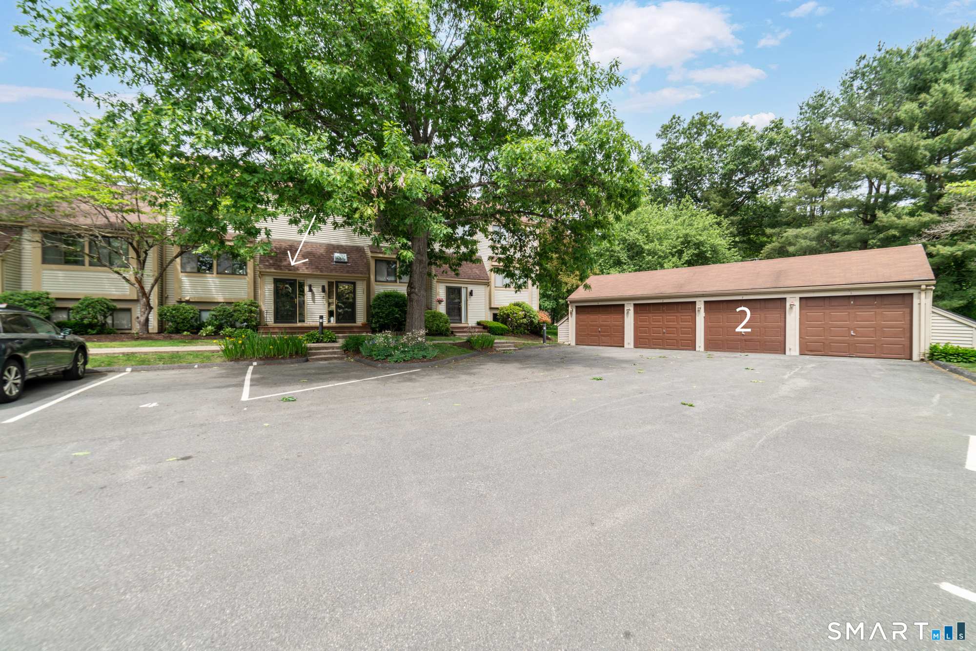 2 Whirling Dun Canton CT 06019