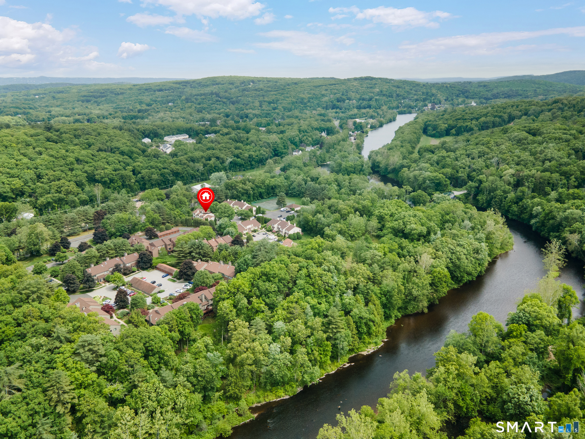 2 Whirling Dun Canton CT 06019