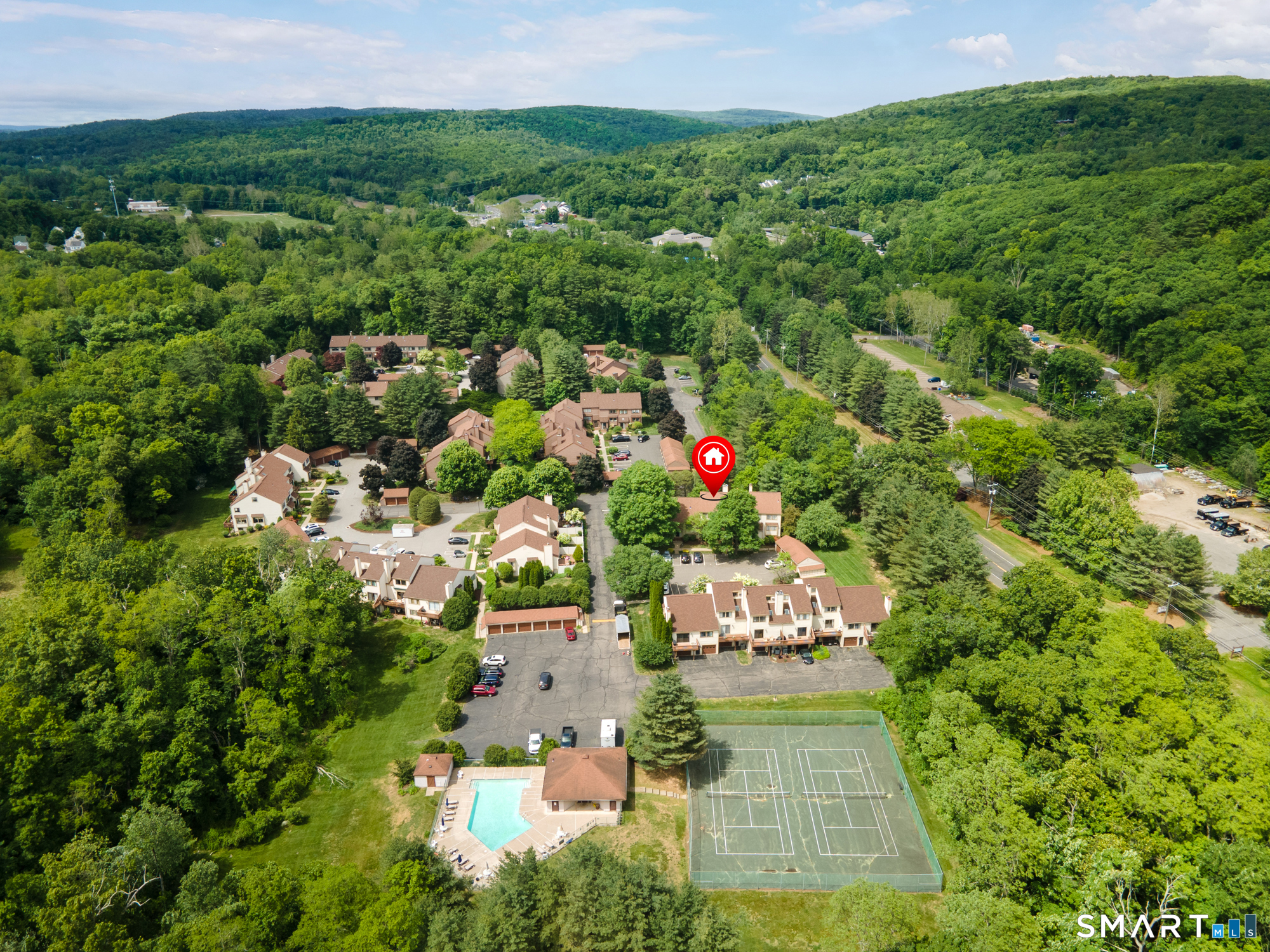 2 Whirling Dun Canton CT 06019