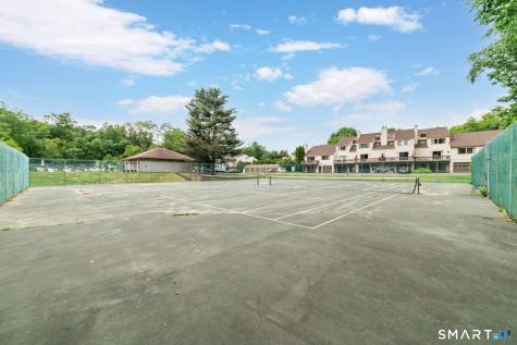 2 Whirling Dun Canton CT 06019