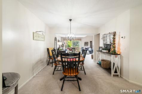 2 Whirling Dun Canton CT 06019