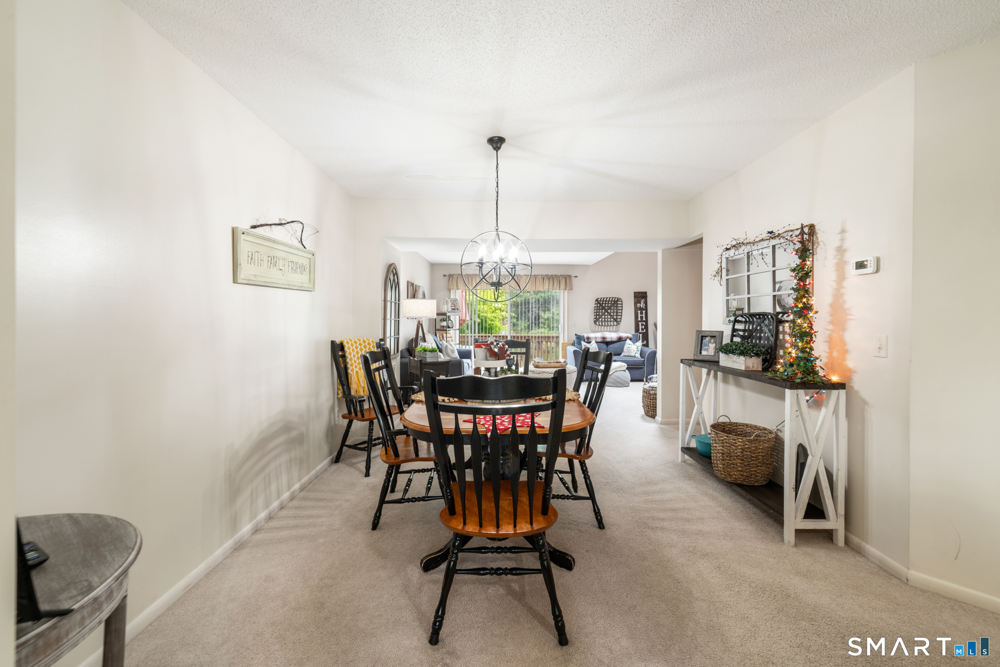 2 Whirling Dun Canton CT 06019