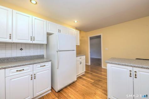 65 Elizabeth Circle Newtown CT 06482
