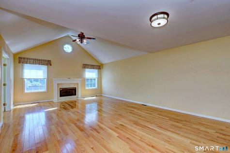 65 Elizabeth Circle Newtown CT 06482