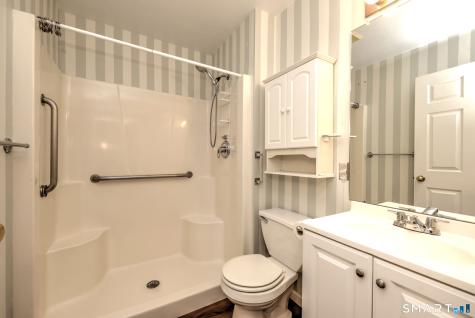 65 Elizabeth Circle Newtown CT 06482