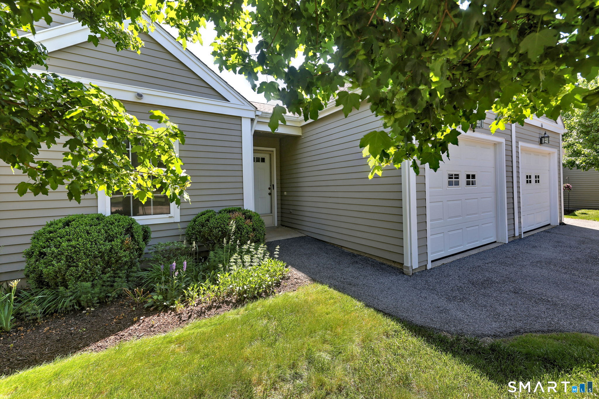 65 Elizabeth Circle Newtown CT 06482