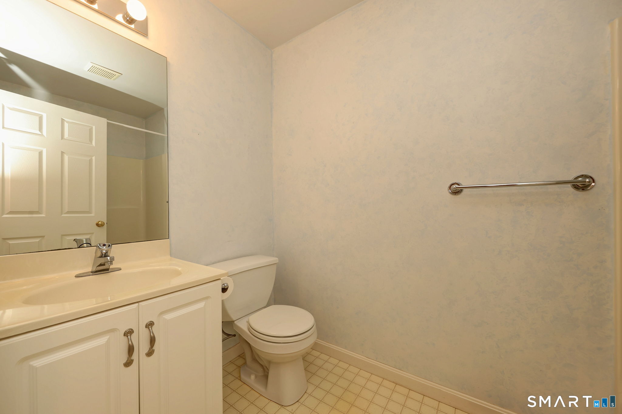 65 Elizabeth Circle Newtown CT 06482