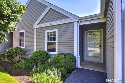 65 Elizabeth Circle Newtown CT 06482