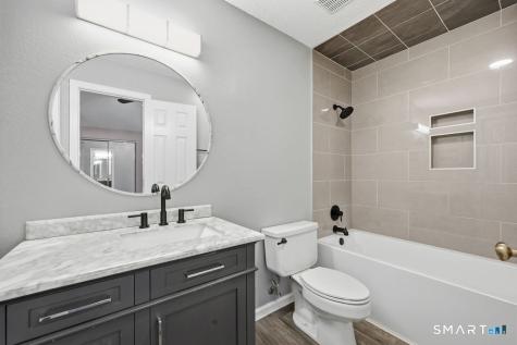 198 Carriage Crossing Lane Middletown CT 06457
