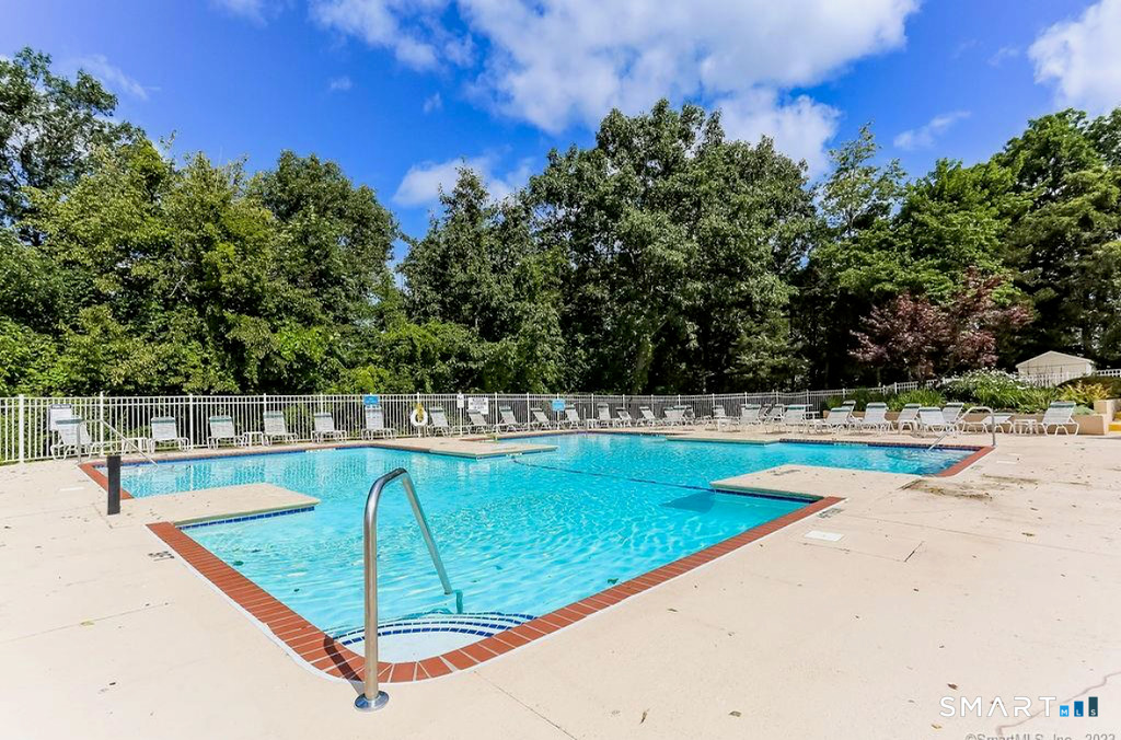 198 Carriage Crossing Lane Middletown CT 06457