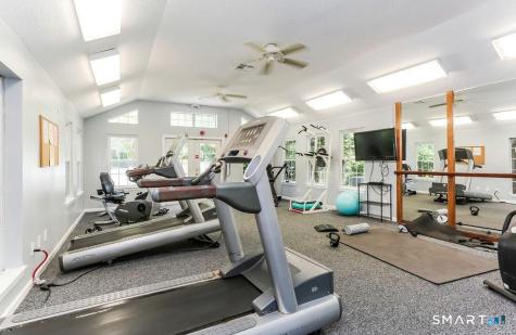 198 Carriage Crossing Lane Middletown CT 06457