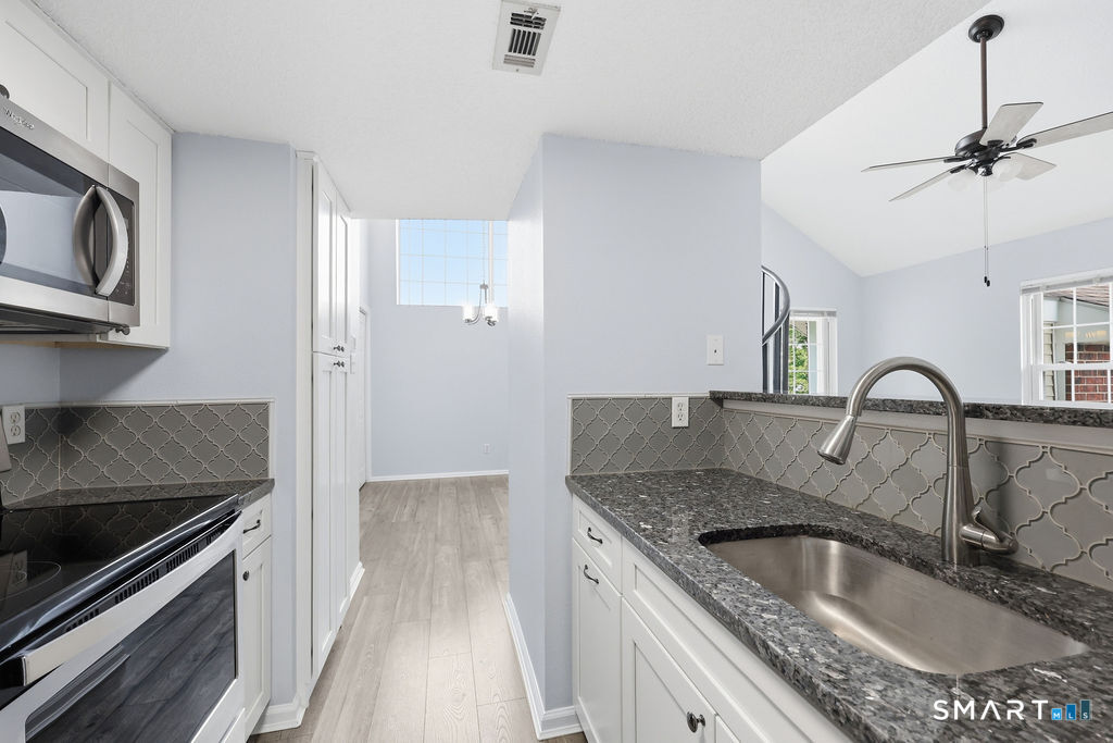 198 Carriage Crossing Lane Middletown CT 06457