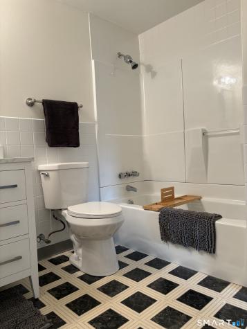 20 Lakeside Drive Ledyard CT 06339