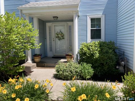 104 Redstone Circle Rocky Hill CT 06067