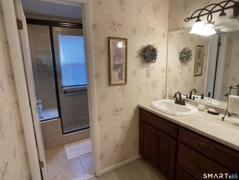 104 Redstone Circle Rocky Hill CT 06067