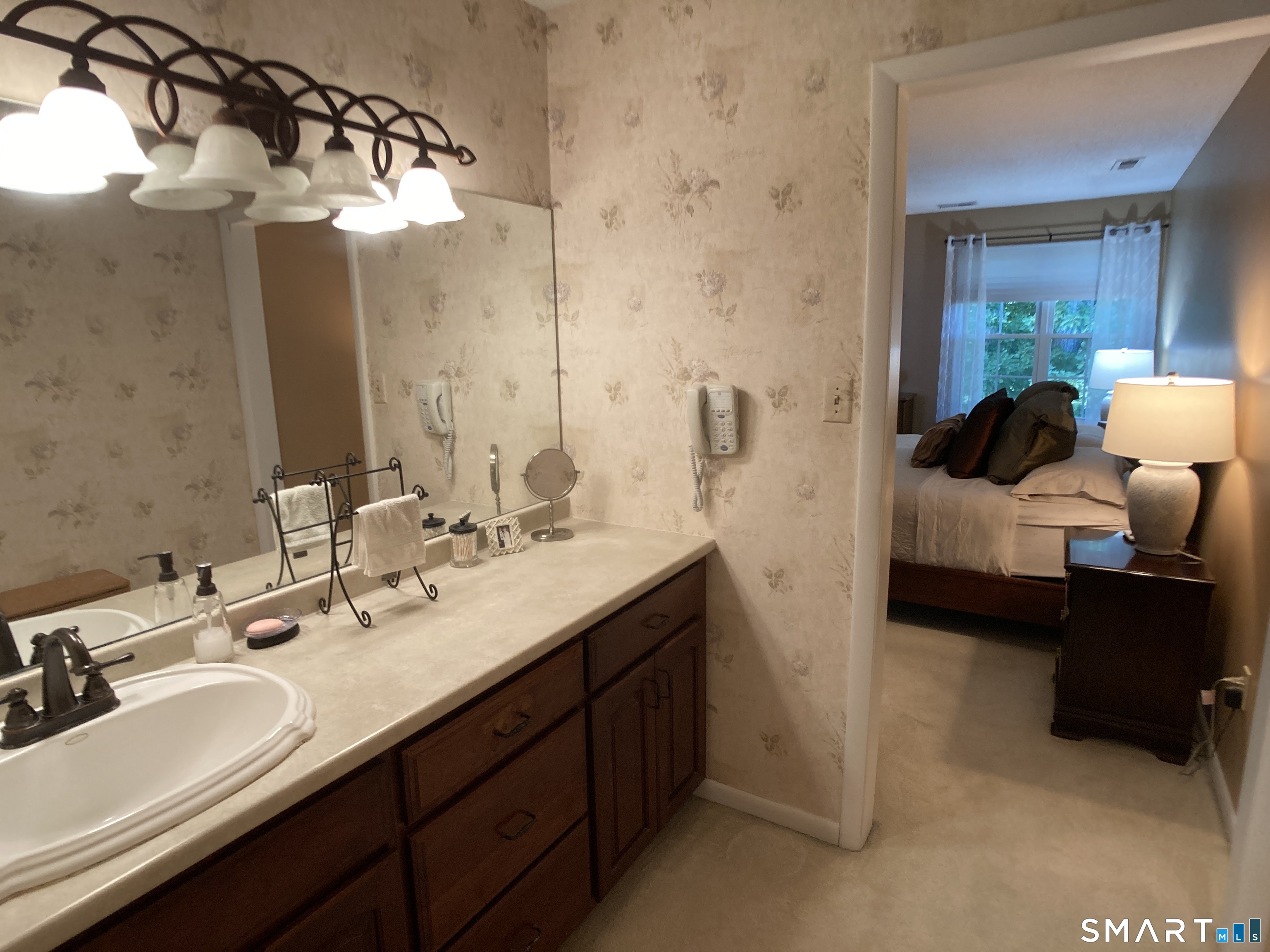 104 Redstone Circle Rocky Hill CT 06067