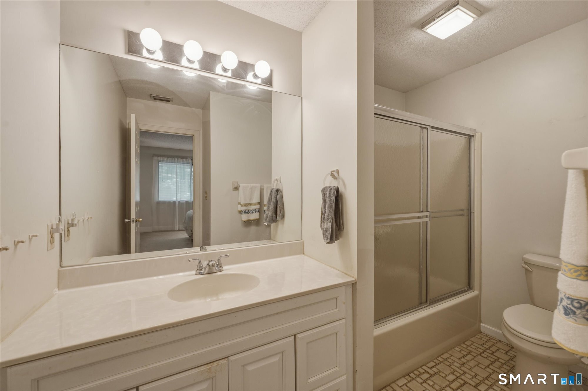 330 Conestoga Way Glastonbury CT 06033